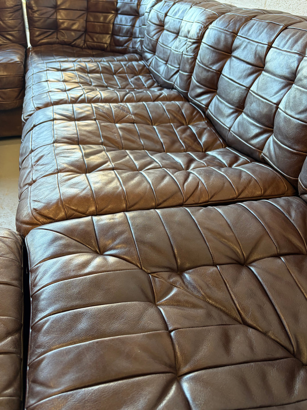 Canapé modulable De Sede DS11 en cuir patchwork chocolat