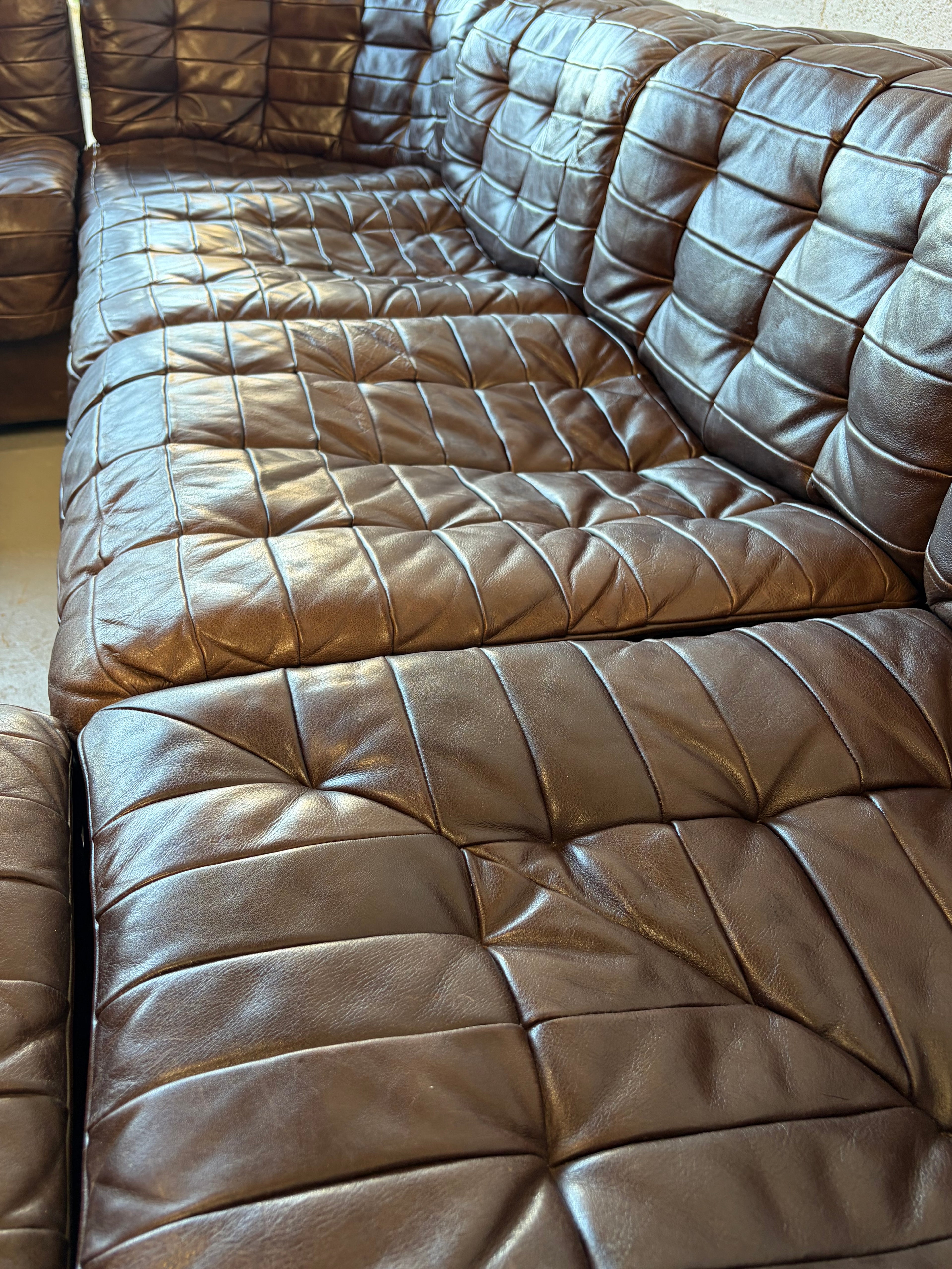 Canapé modulable De Sede DS11 en cuir patchwork chocolat