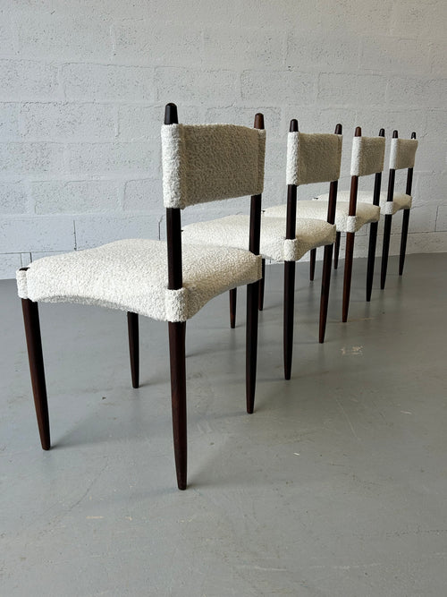 4 chaises par "Anders jensen" en palissandre et tissu bouclettes